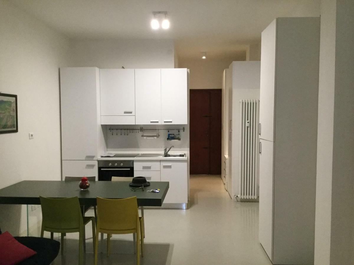 Apartamento Monolocale Via Rasponi Rávena Exterior foto